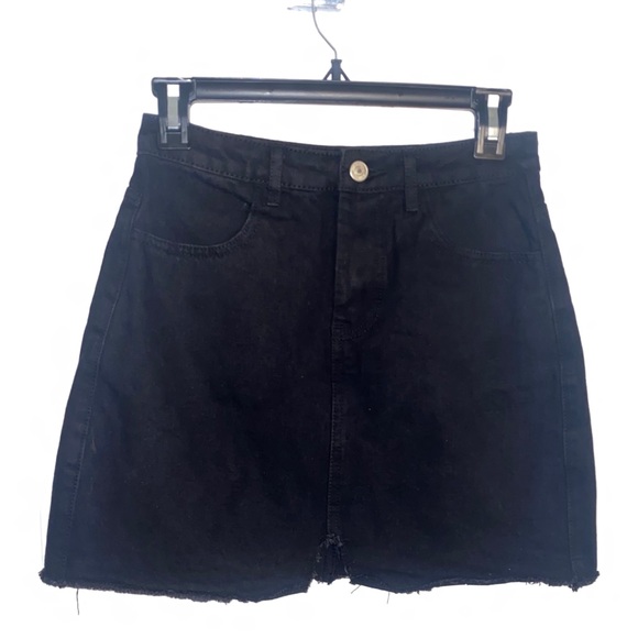 Missguided Black Denim Mini Skirt - Picture 3 of 7